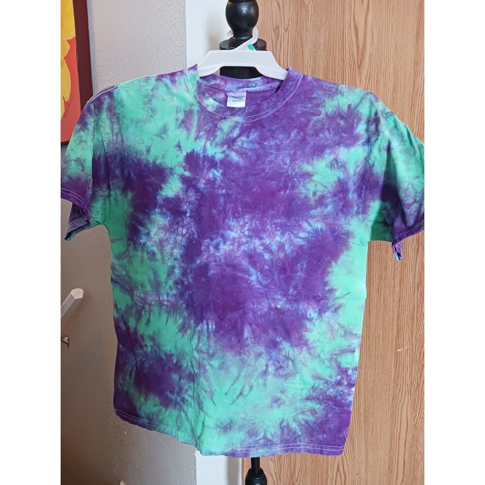 Purple and Green Scrunch Tie Dye T-Shirt Size L